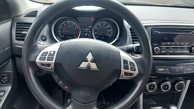 2016 Mitsubishi Lancer ES 4dr Sedan CVT