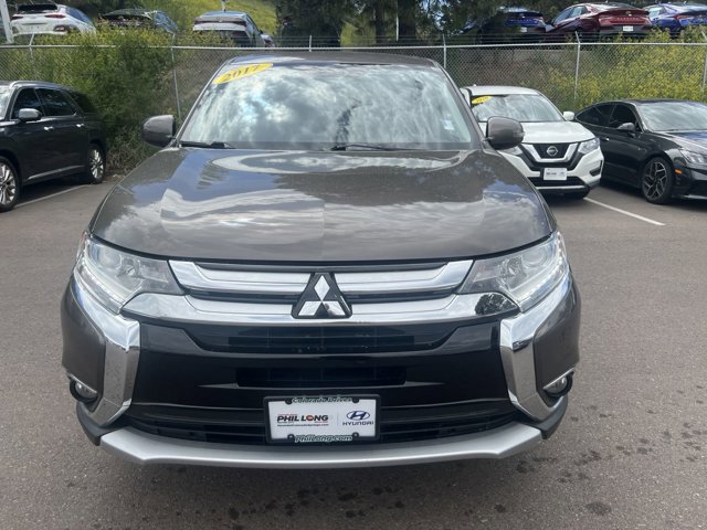 2017 Mitsubishi Outlander Base