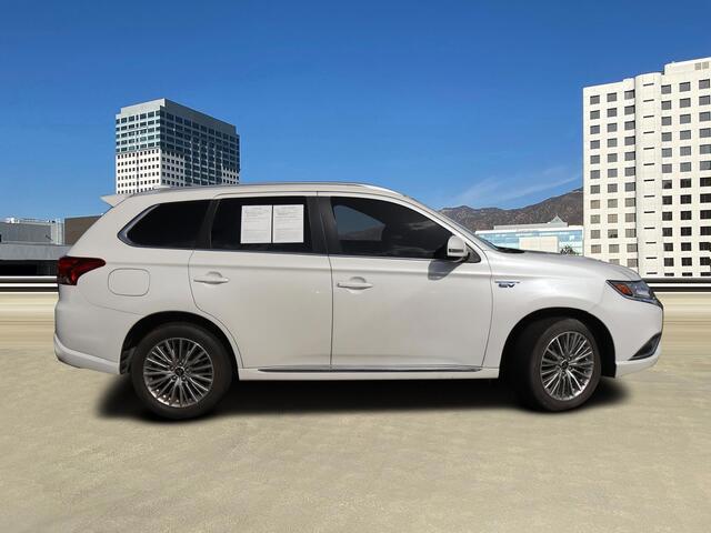 2022 Mitsubishi Outlander PHEV SEL