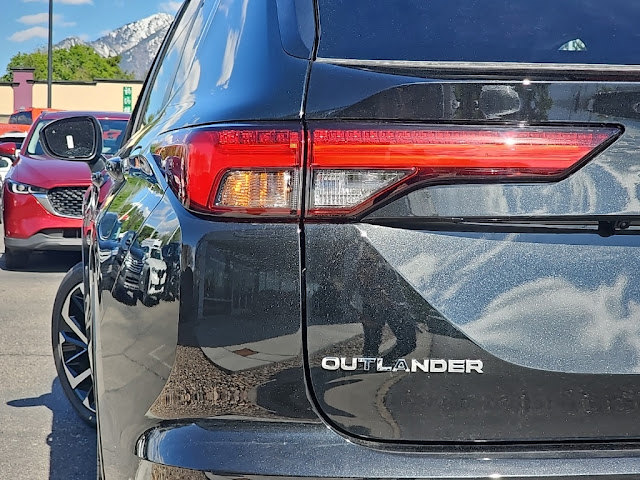 2024 Mitsubishi Outlander PHEV SE