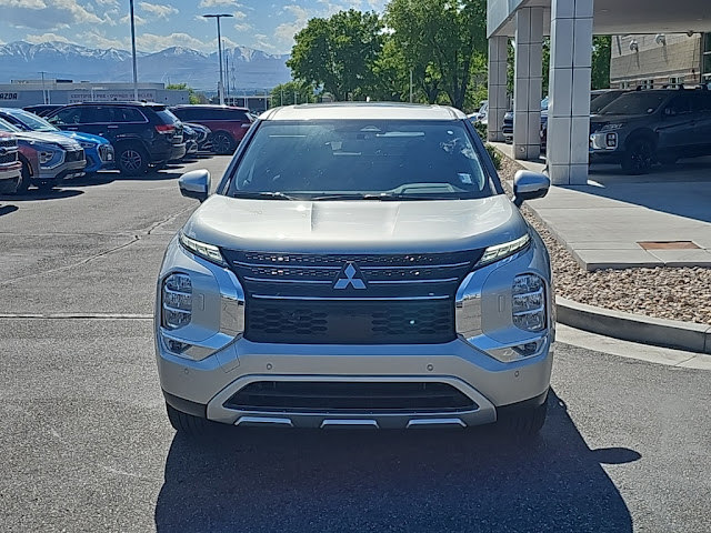 2024 Mitsubishi Outlander PHEV SE