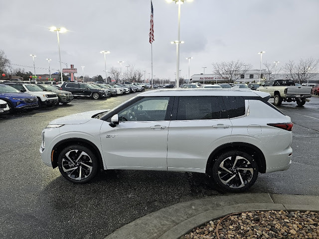 2024 Mitsubishi Outlander PHEV SEL