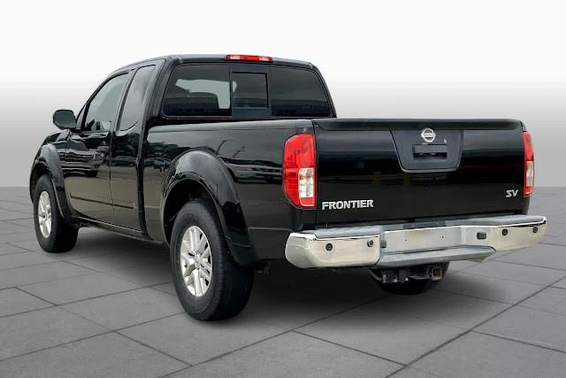 2015 Nissan Frontier SV 2WD King Cab V6 Auto