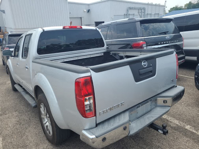 2013 Nissan Frontier SL 2WD Crew Cab SWB Auto