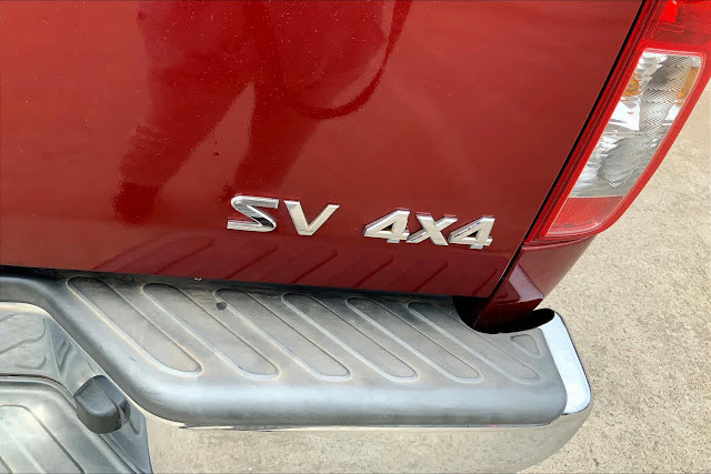 2017 Nissan Frontier SV V6 2017.5 Crew Cab 4x4 Auto
