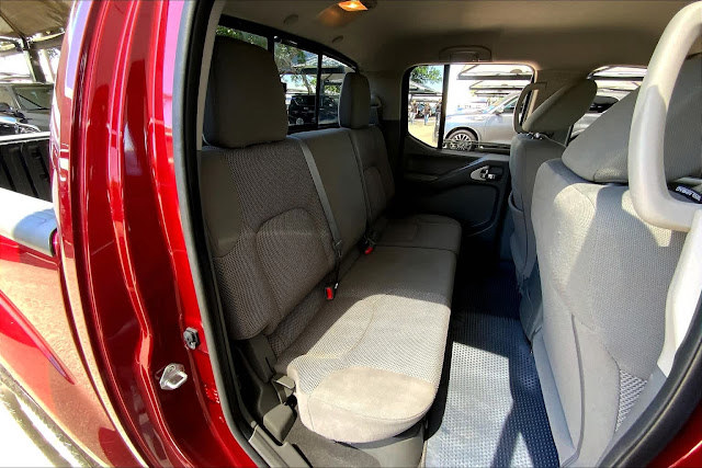 2021 Nissan Frontier SV Crew Cab 4x4 Auto