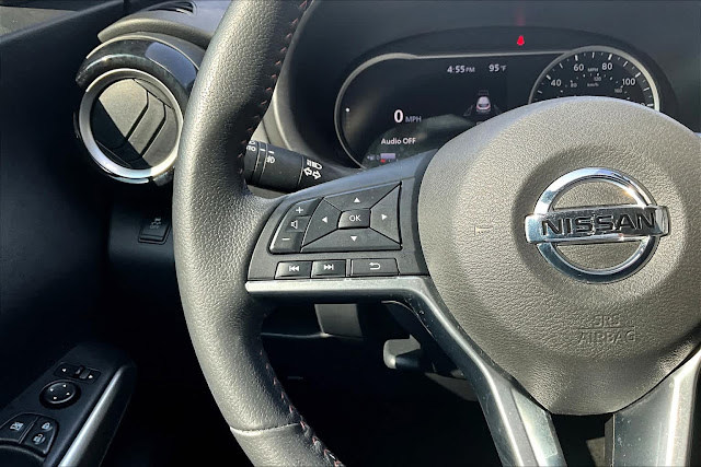 2019 Nissan Kicks SR