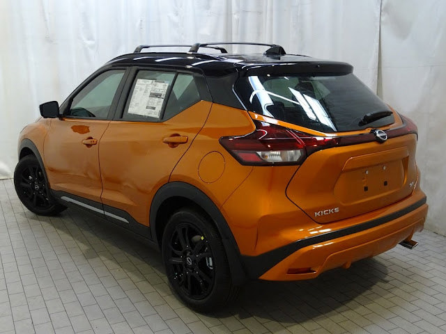 2024 Nissan Kicks SR