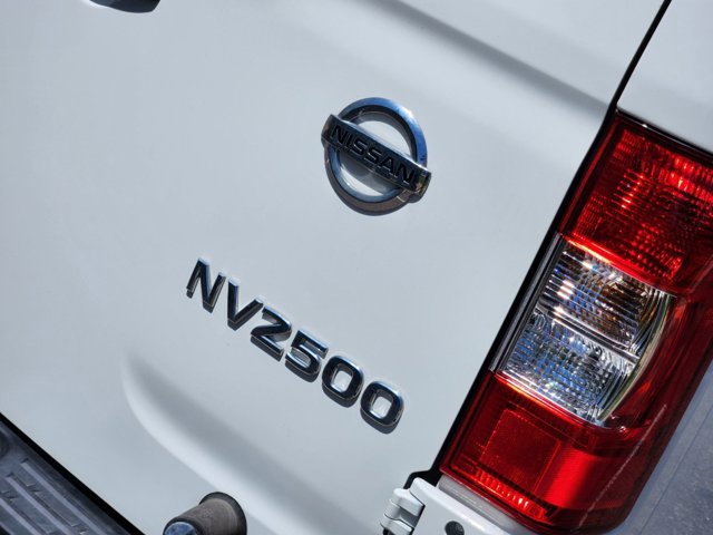 2021 Nissan NV Cargo SV