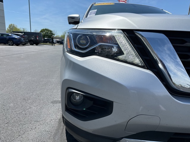 2020 Nissan Pathfinder SL