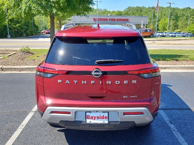 2022 Nissan Pathfinder SL