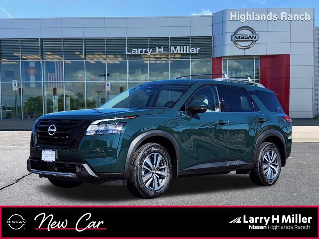 2024 Nissan Pathfinder SL