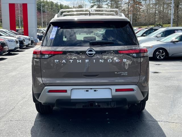 2024 Nissan Pathfinder Platinum