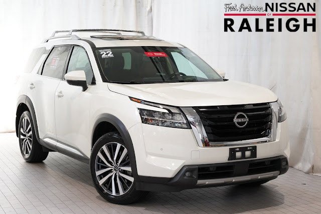 2022 Nissan Pathfinder Platinum