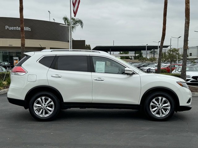 2016 Nissan Rogue SV w/ Premium Package