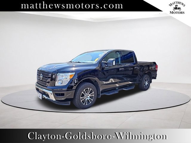 2022 Nissan Titan SV 4WD Crew Cab w/ Convenience/Utility P