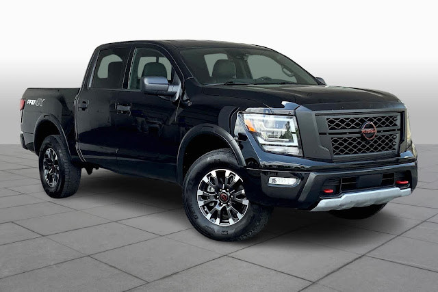 2023 Nissan Titan PRO-4X 4x4 Crew Cab