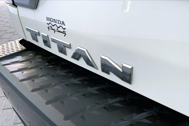 2021 Nissan Titan Platinum Reserve 4x2 Crew Cab