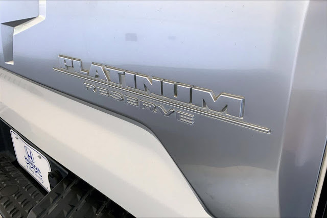 2021 Nissan Titan Platinum Reserve 4x2 Crew Cab