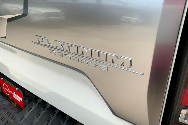 2024 Nissan Titan Platinum Reserve 4x2 Crew Cab