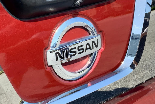 2017 Nissan Titan XD Platinum Reserve 4x2 Gas Crew Cab