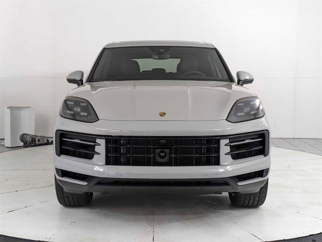 2024 Porsche Cayenne Base