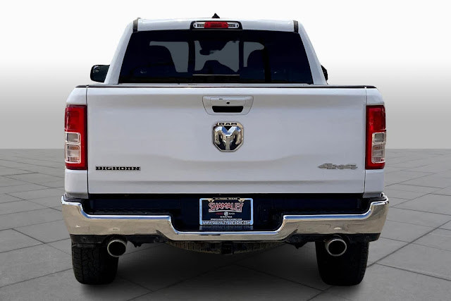 2022 Ram 1500 Big Horn 4x4 Crew Cab 64 Box