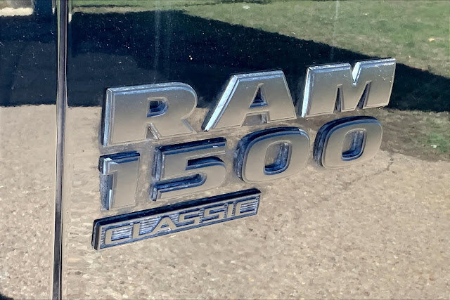 2022 Ram 1500 Classic Warlock 4x2 Quad Cab 64 Box