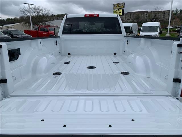 2024 Ram 2500 TRADESMAN REG CAB 4X4 8&#039; BOX