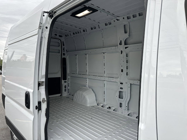 2024 Ram ProMaster Cargo Van SLT