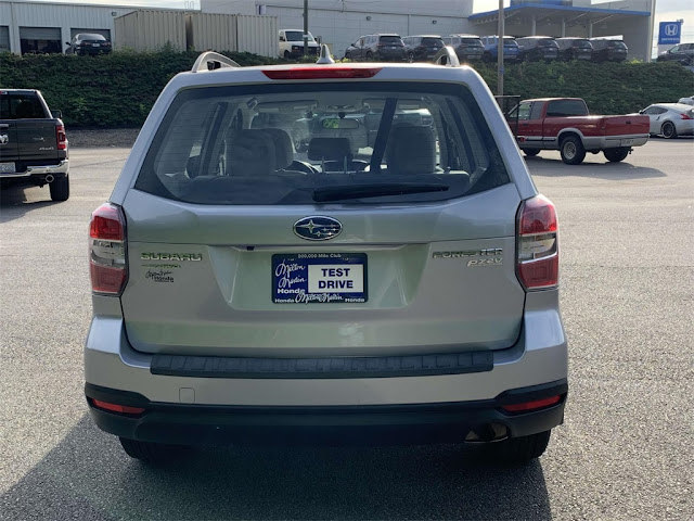 2016 Subaru Forester 2.5i