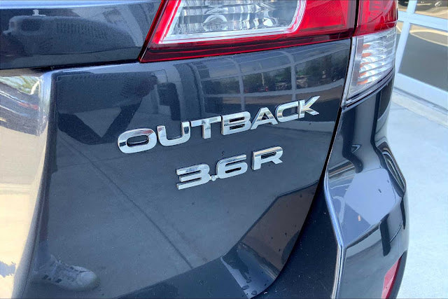 2010 Subaru Outback Ltd