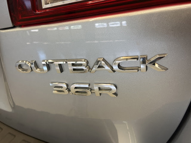 2017 Subaru Outback 3.6R Limited with