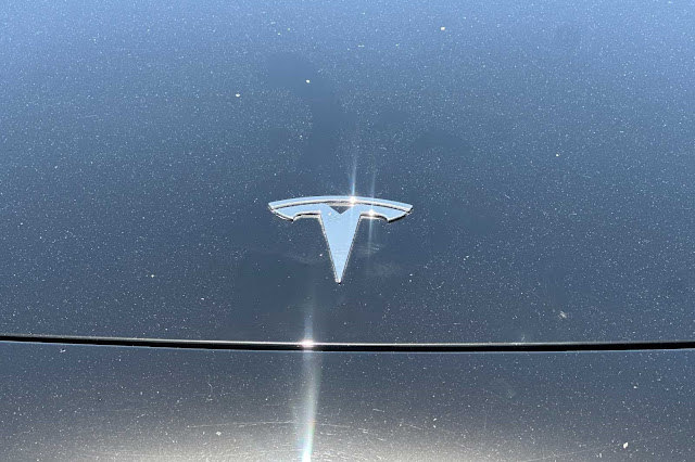 2023 Tesla Model 3 Base