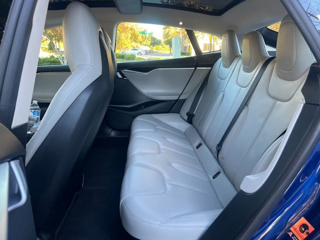 2015 Tesla Model S 4dr Sdn AWD 70D