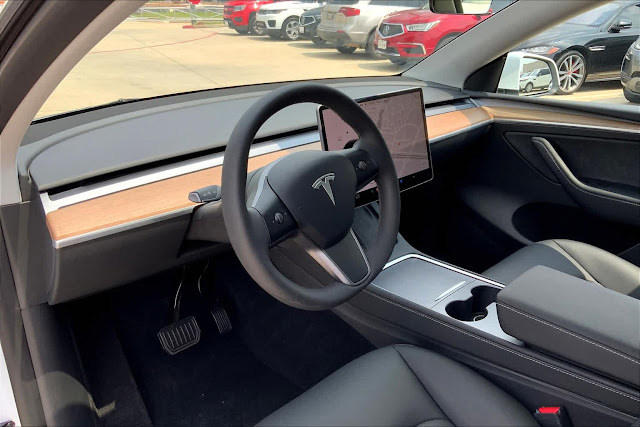 2023 Tesla Model Y Base