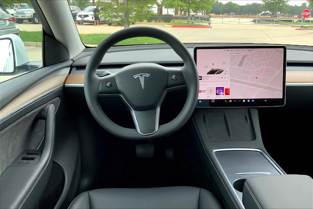 2023 Tesla Model Y Base