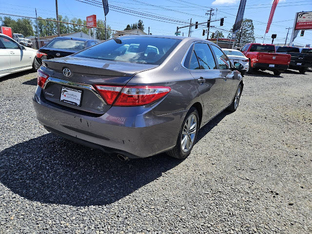 2016 Toyota Camry SE 4dr Sedan