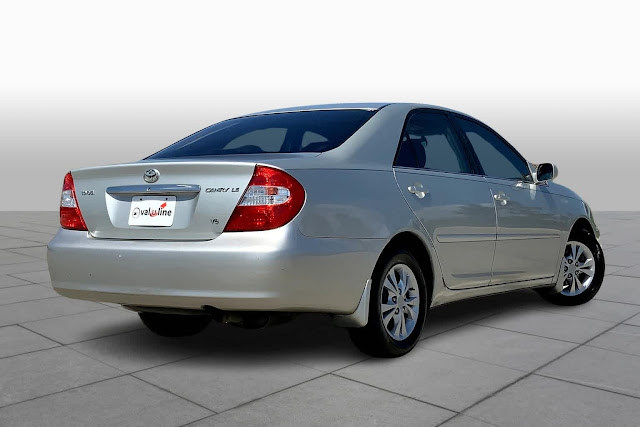 2004 Toyota Camry LE