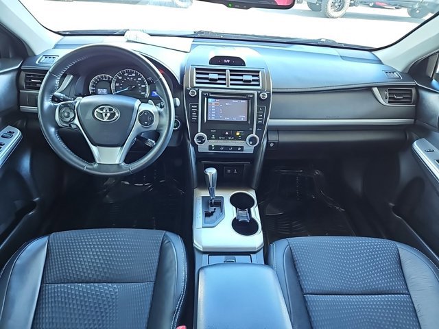 2014 Toyota Camry SE w/ Sunroof