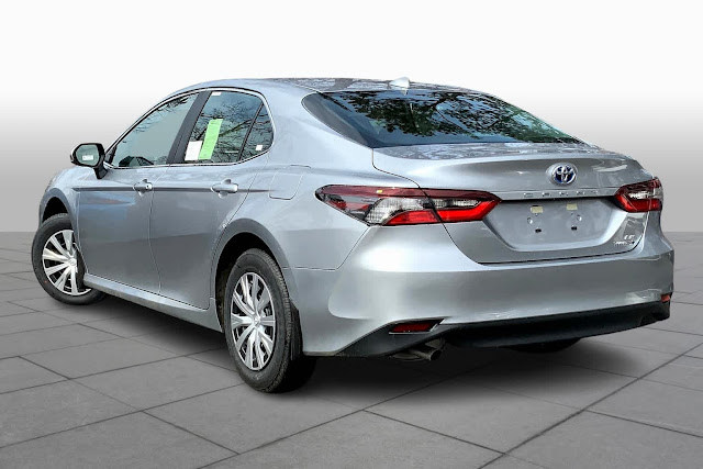 2024 Toyota Camry Hybrid LE