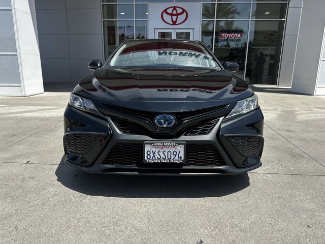 2021 Toyota Camry Hybrid SE