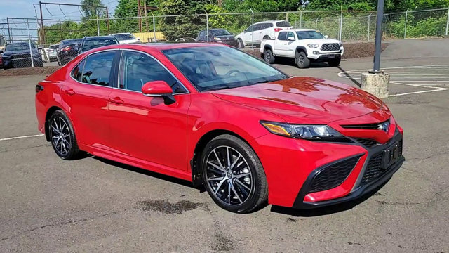 2024 Toyota Camry Hybrid SE