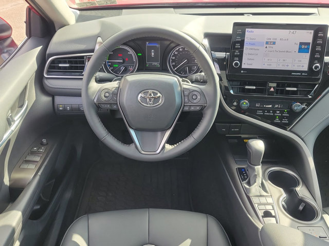 2024 Toyota Camry Hybrid SE