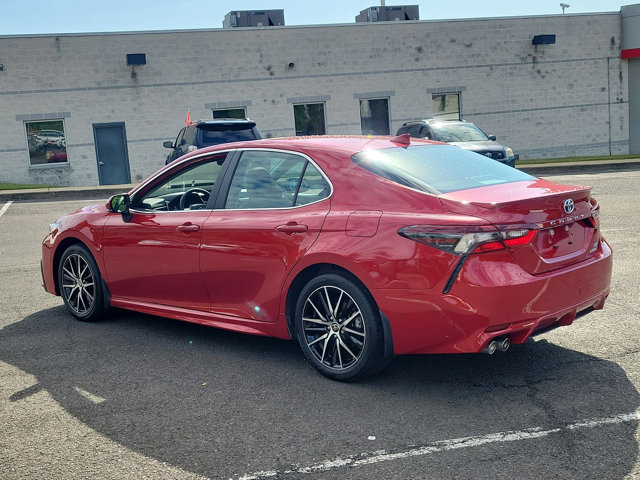 2024 Toyota Camry Hybrid SE