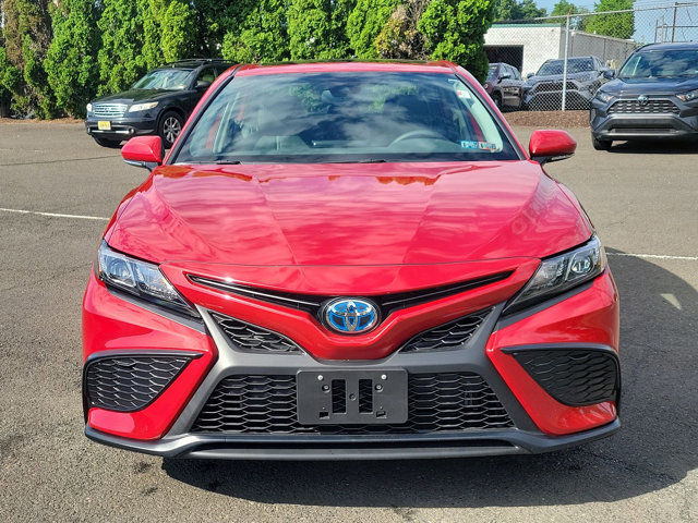 2024 Toyota Camry Hybrid SE