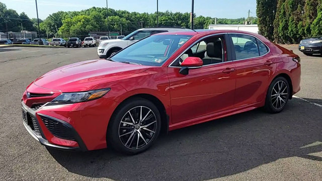 2024 Toyota Camry Hybrid SE