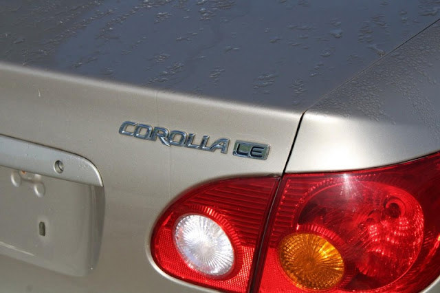 2004 Toyota Corolla LE