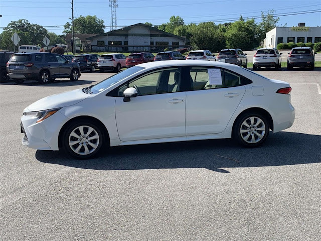 2022 Toyota Corolla LE