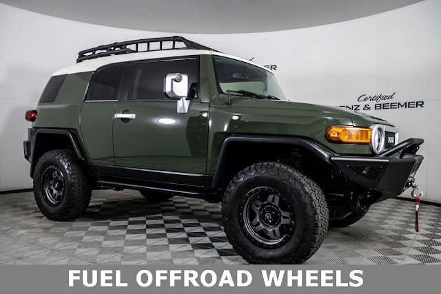 2013 Toyota FJ Cruiser Base